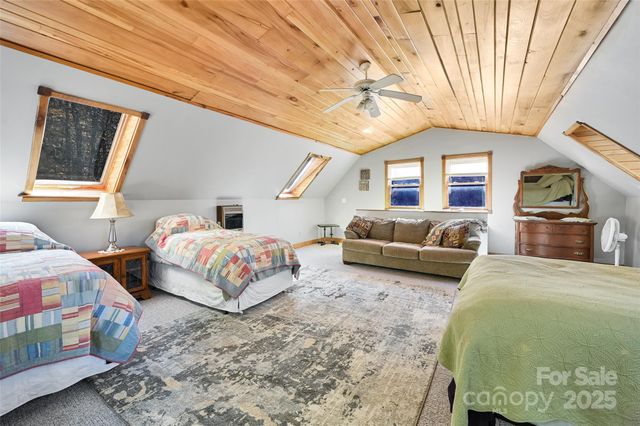 24 Wood Lake Drive, Fairview, NC 28730