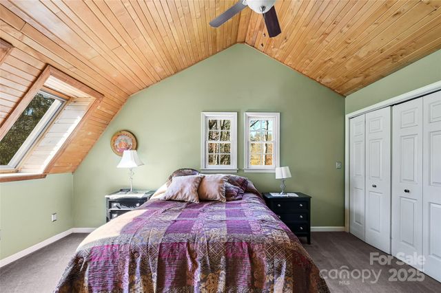 24 Wood Lake Drive, Fairview, NC 28730