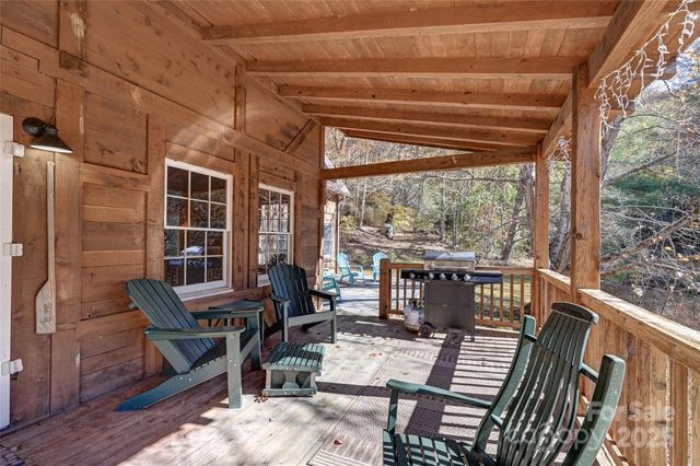 24 Wood Lake Drive, Fairview, NC 28730