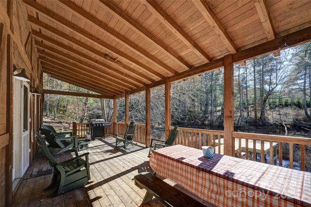 24 Wood Lake Drive, Fairview, NC 28730