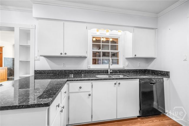 5 Port Royal Drive, Savannah, GA 31410