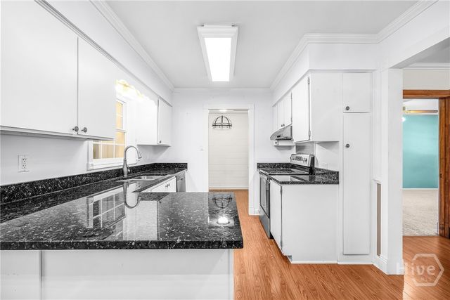 5 Port Royal Drive, Savannah, GA 31410