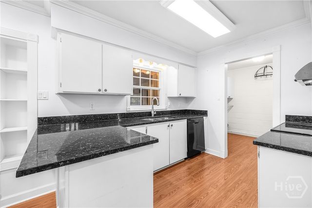 5 Port Royal Drive, Savannah, GA 31410