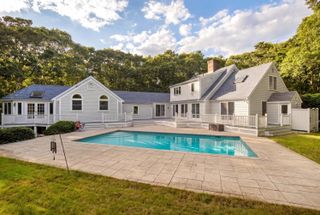 6 Heron Way, Mashpee, MA 02649