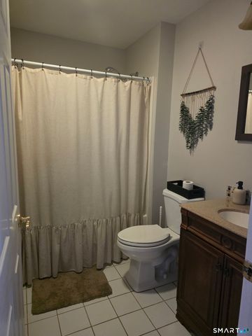 20 Georges Court, Waterbury, CT 06708