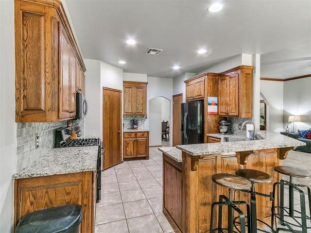 7824 Bobwhite Trail, Jones, OK 73049