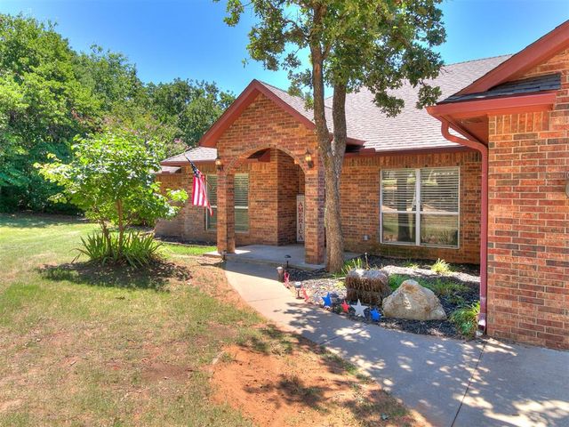 7824 Bobwhite Trail, Jones, OK 73049