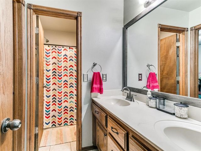 7824 Bobwhite Trail, Jones, OK 73049