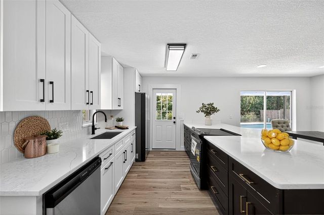422 S HAWTHORN CIRCLE, Winter Springs, FL 32708