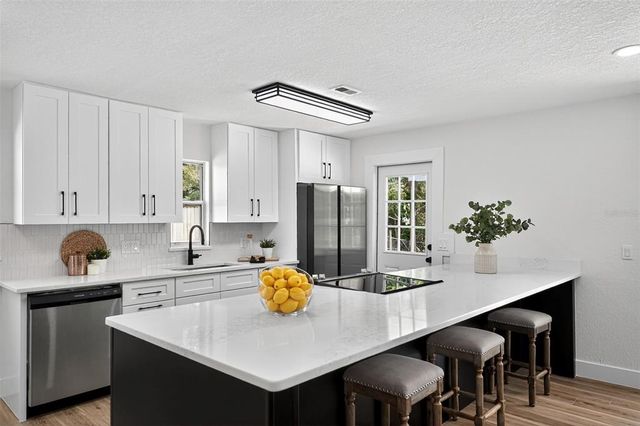 422 S HAWTHORN CIRCLE, Winter Springs, FL 32708