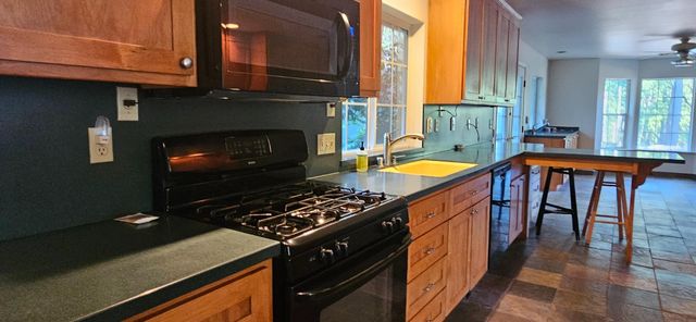13015 Lee Ln, Nevada City, CA 95959