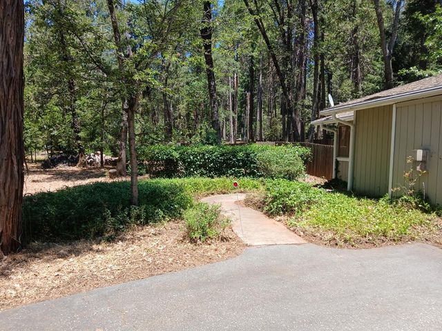 13015 Lee Ln, Nevada City, CA 95959