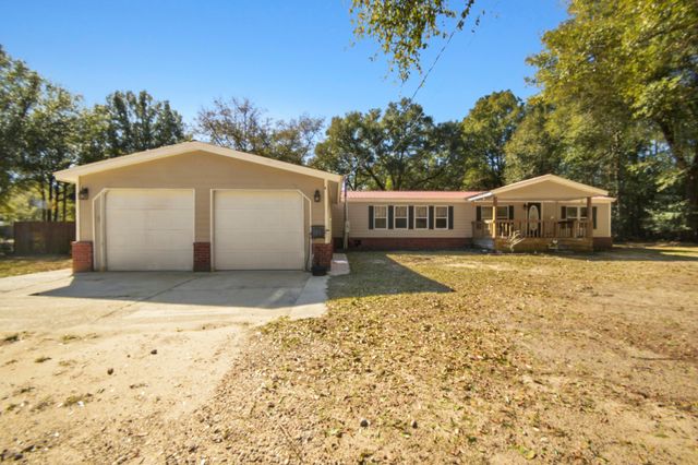 6739 Deception Road, Milton, FL 32583
