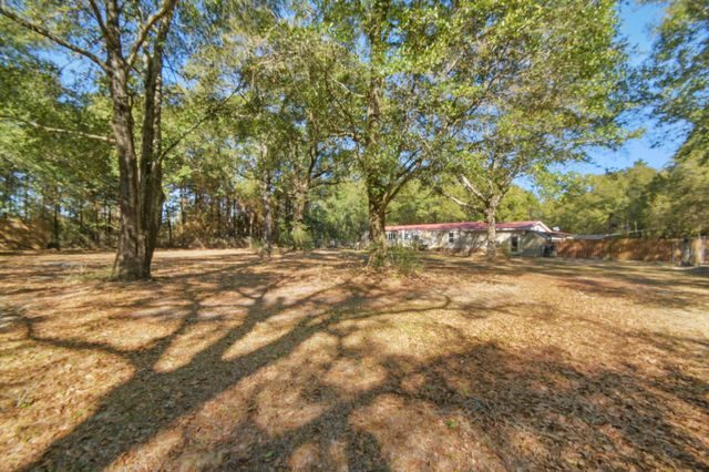 6739 Deception Road, Milton, FL 32583