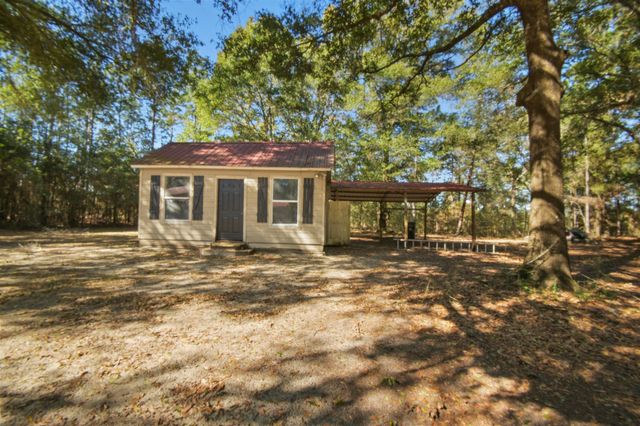 6739 Deception Road, Milton, FL 32583