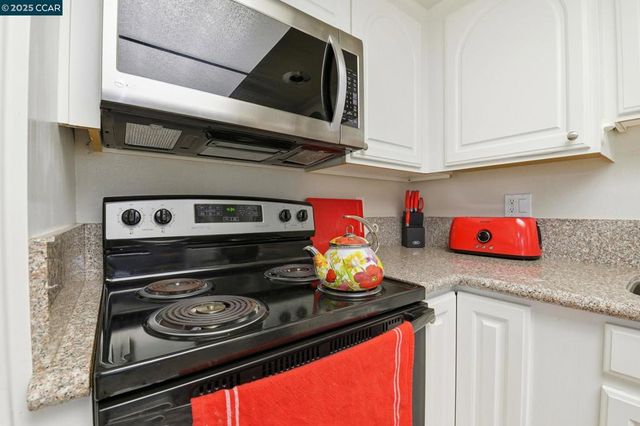 3120 Ptarmigan Dr. 3, Walnut Creek, CA 94595