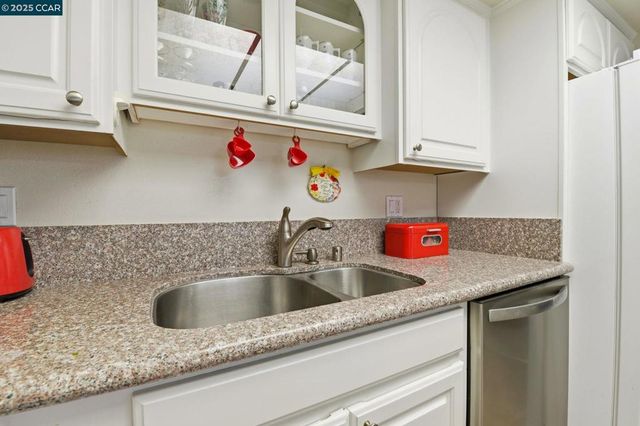 3120 Ptarmigan Dr. 3, Walnut Creek, CA 94595