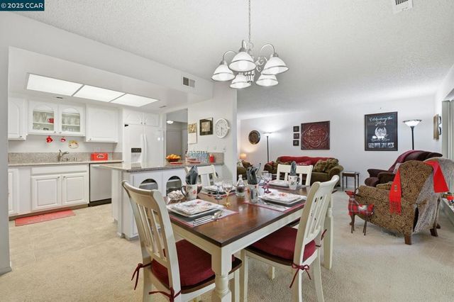 3120 Ptarmigan Dr. 3, Walnut Creek, CA 94595