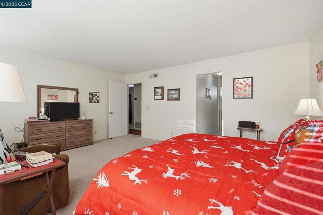 3120 Ptarmigan Dr. 3, Walnut Creek, CA 94595