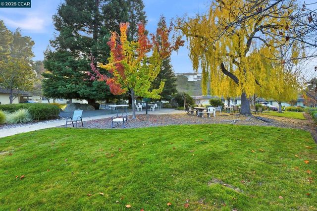 3120 Ptarmigan Dr. 3, Walnut Creek, CA 94595