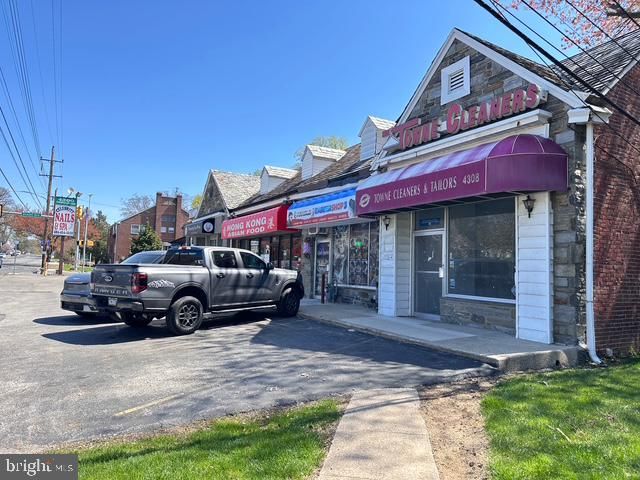 4306-4308 TOWNSHIP LINE RD, Drexel Hill, PA 19026