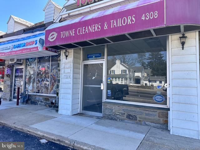 4306-4308 TOWNSHIP LINE RD, Drexel Hill, PA 19026