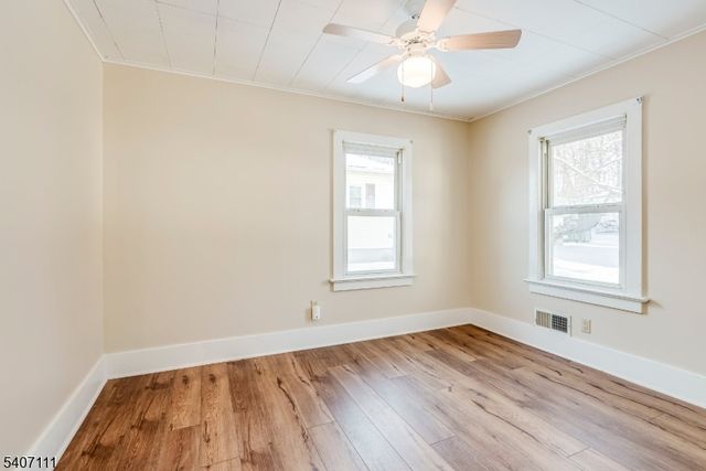 32 Mason Ave, Newton Town, NJ 07860