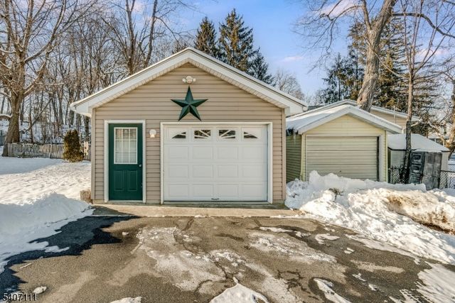 32 Mason Ave, Newton Town, NJ 07860