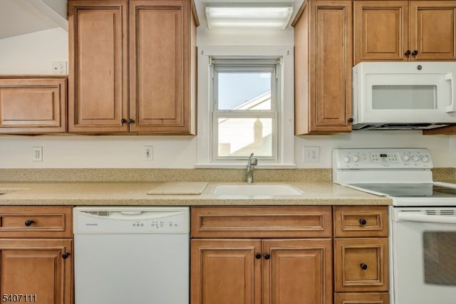 32 Mason Ave, Newton Town, NJ 07860