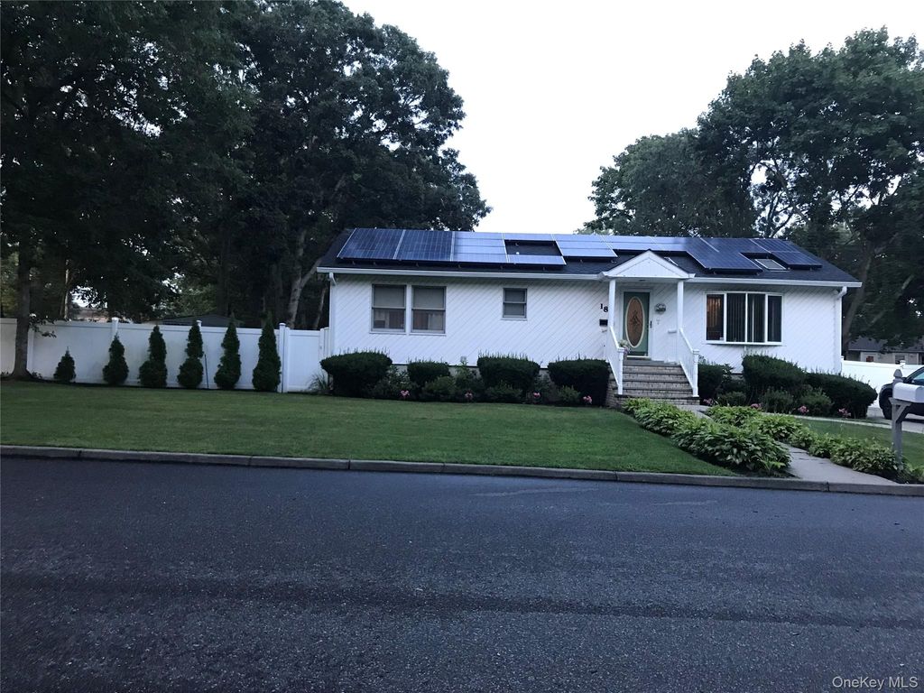 187 N 28th Street, Wyandanch, NY 11798 — exterior