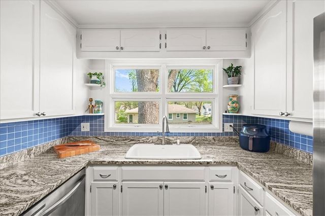 5431 Dearborn Street, Mission, KS 66202
