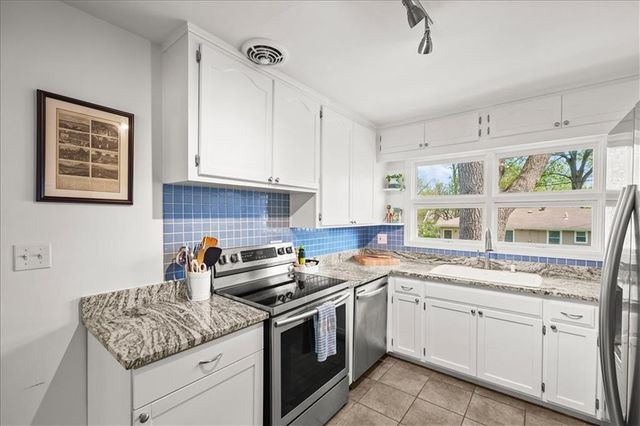 5431 Dearborn Street, Mission, KS 66202