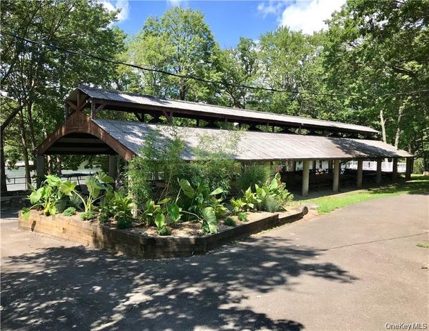 7 Ironwood Drive, Highland Mills, NY 10930