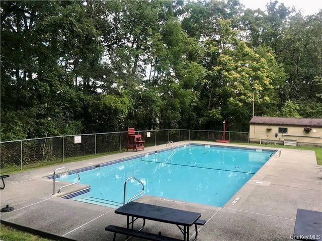 7 Ironwood Drive, Highland Mills, NY 10930