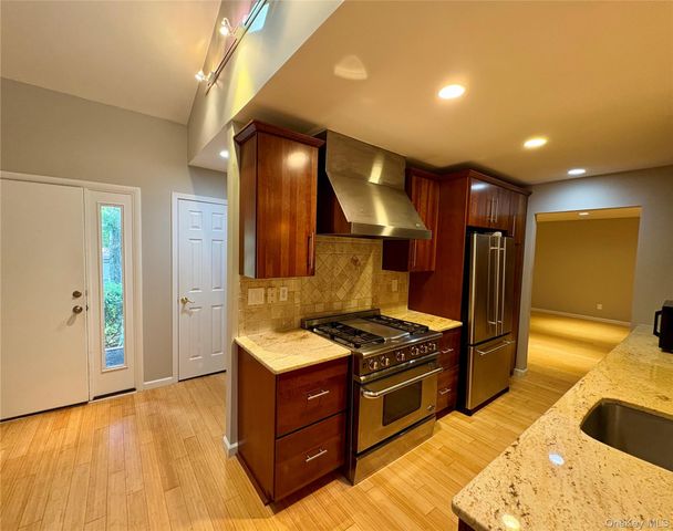 7 Ironwood Drive, Highland Mills, NY 10930