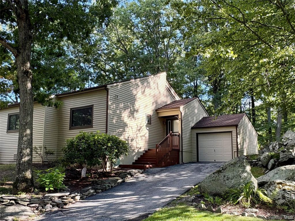 7 Ironwood Drive, Highland Mills, NY 10930 — exterior