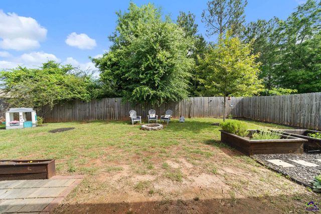 607 Legacy Park Drive, Perry, GA 31069