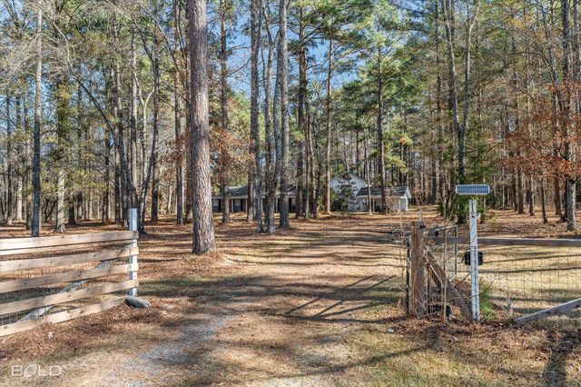 447 Burrow Lane, Cotton Valley, LA 71018