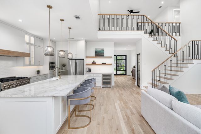 8749 Rexford, Dallas, TX 75209