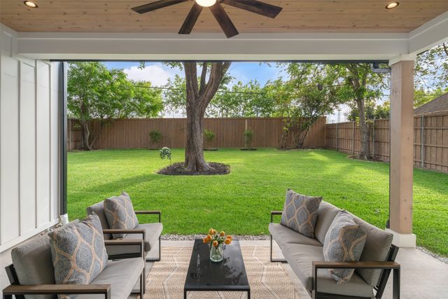 8749 Rexford, Dallas, TX 75209