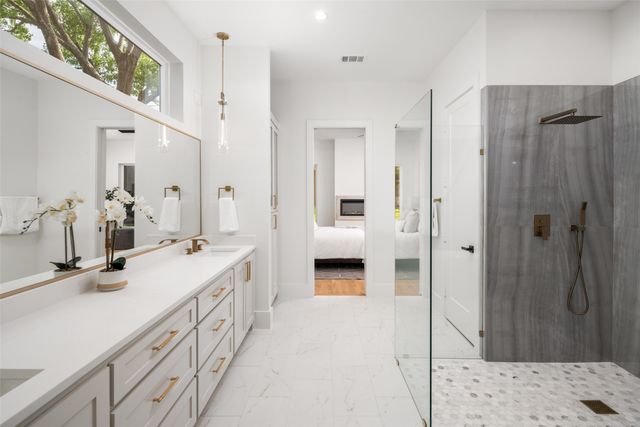 8749 Rexford, Dallas, TX 75209