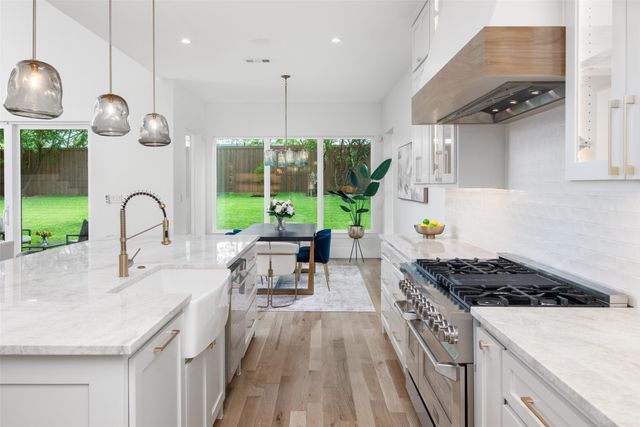 8749 Rexford, Dallas, TX 75209