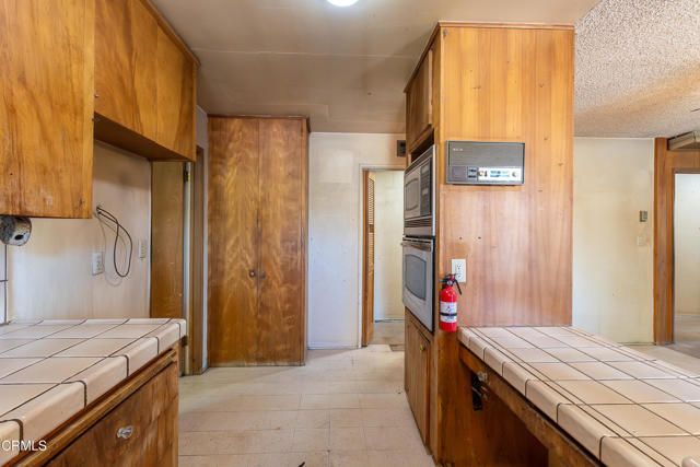 10646 Samoa Avenue, Los Angeles, CA 91042