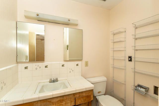 10646 Samoa Avenue, Los Angeles, CA 91042