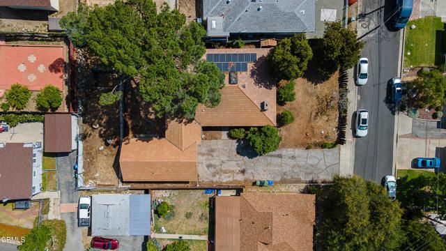 10646 Samoa Avenue, Los Angeles, CA 91042