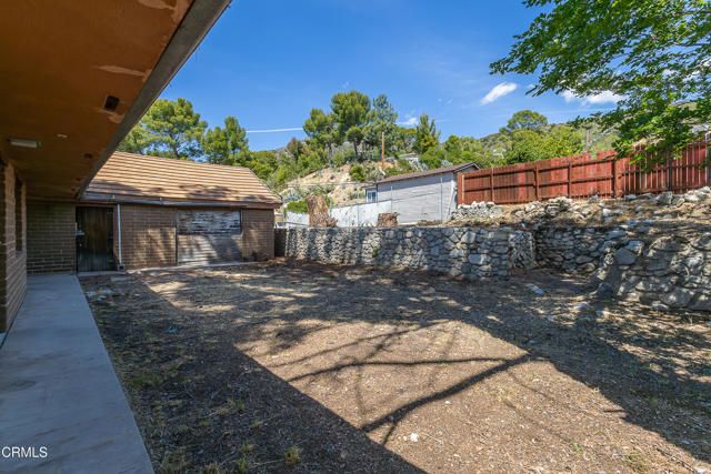 10646 Samoa Avenue, Los Angeles, CA 91042