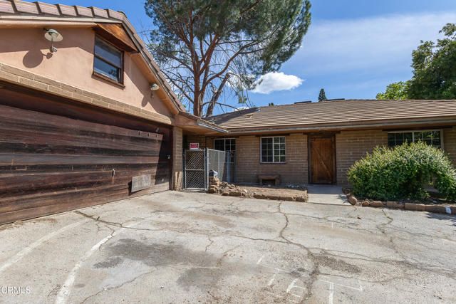 10646 Samoa Avenue, Los Angeles, CA 91042