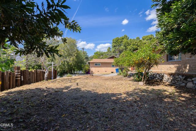 10646 Samoa Avenue, Los Angeles, CA 91042