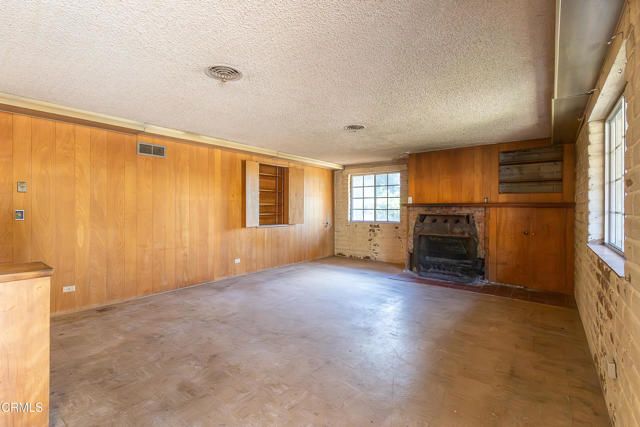 10646 Samoa Avenue, Los Angeles, CA 91042