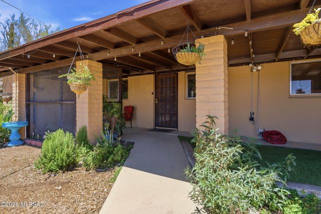 5635 N Via Latigo, Tucson, AZ 85704